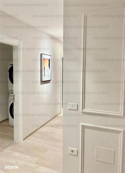 Apartament cu 3 camere decomandat în Tractorul