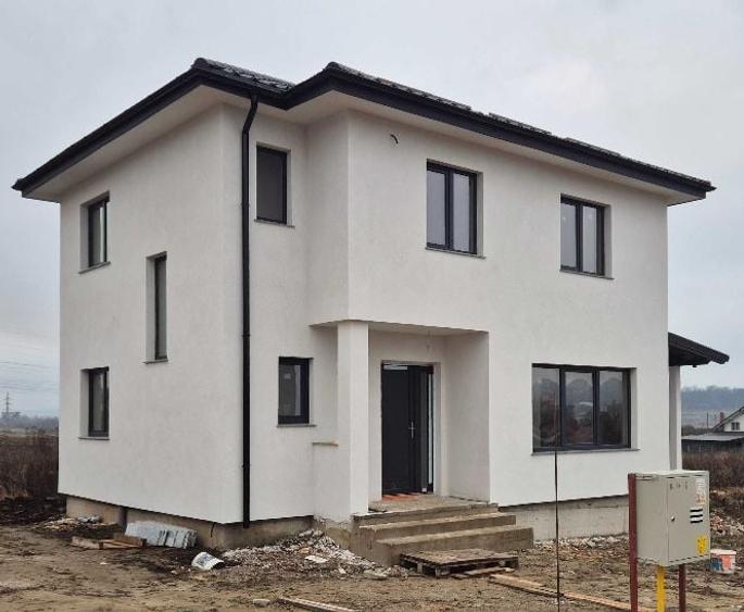 Casă cu 3 camere în Burdujeni