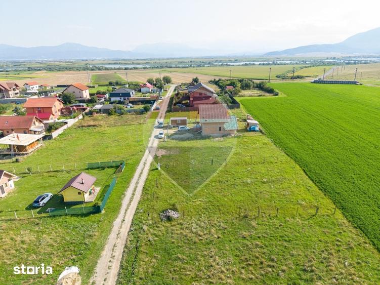 Teren de 1100 mp, în Județean
