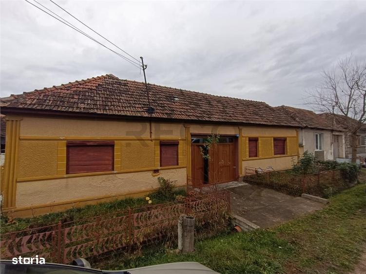 Casă cu 4 camere cu Teren 600 Mp în Săldăbagiu Mic