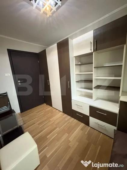 Apartament cu 3 camere decomandat în Lunei