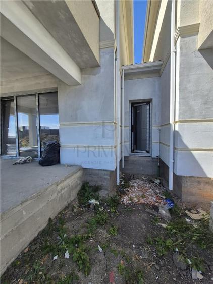 Duplex despartit - zona excelenta - - 5