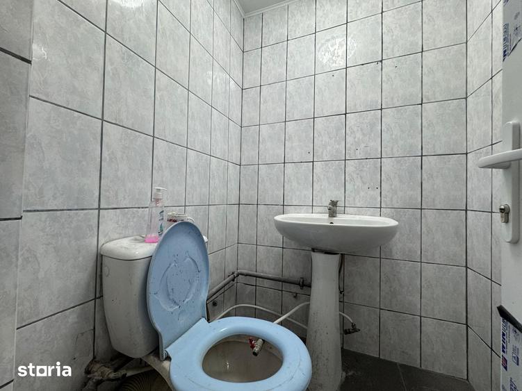 Spațiu comercial, de 100 mp, în Zona industrială