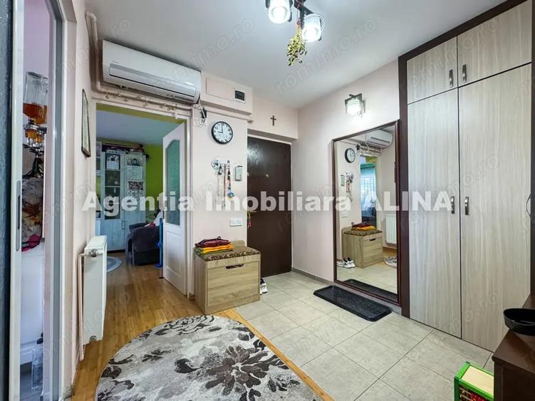 Apartament cu 3 camere decomandat în Astoria