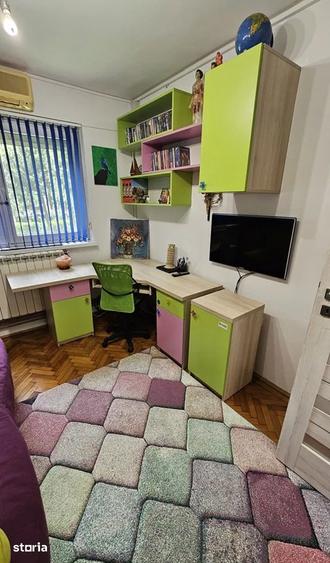 Apartament cu 3 camere decomandat, mobilat în Tomis Nord