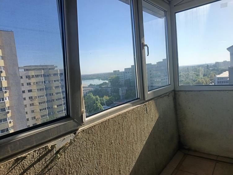 Apartament cu 3 camere decomandat în Pantelimon