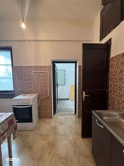 Apartament cu 2 camere, mobilat în Romană