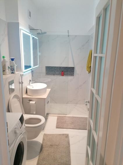 Apartament cu 2 camere semidecomandat în Cârlig