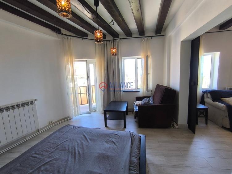 Apartament cu 3 camere semidecomandat în Peninsula