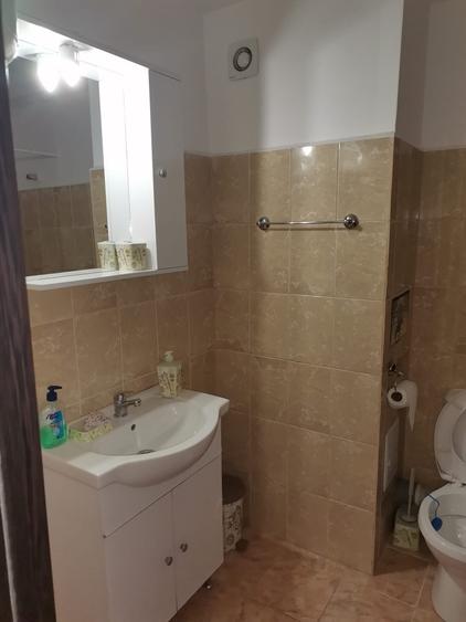 Garsonieră decomandată în Central