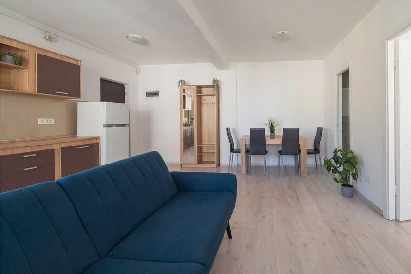 Apartament cu 2 camere semidecomandat în Florești