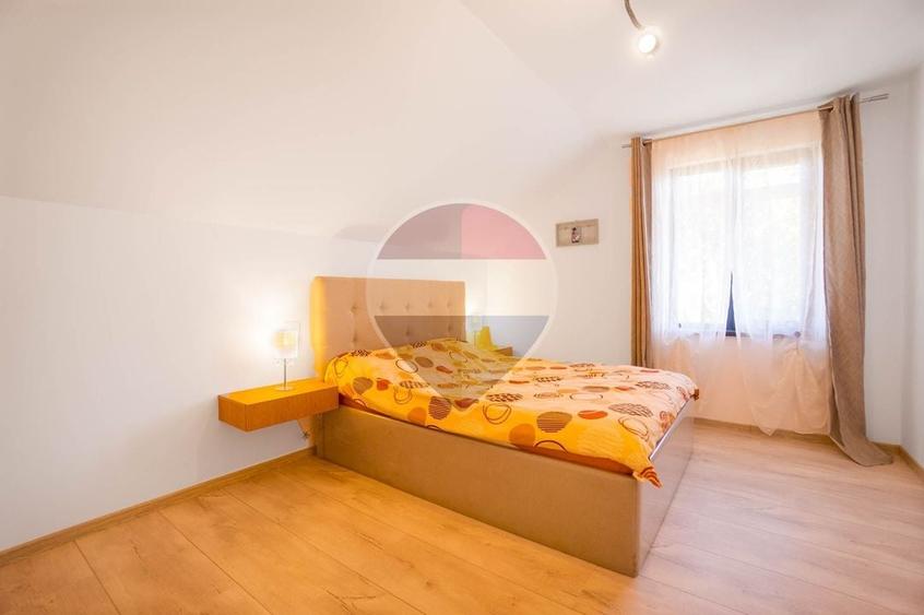 Casă individuală cu 4 camere cu Teren 476 Mp în Prejmer