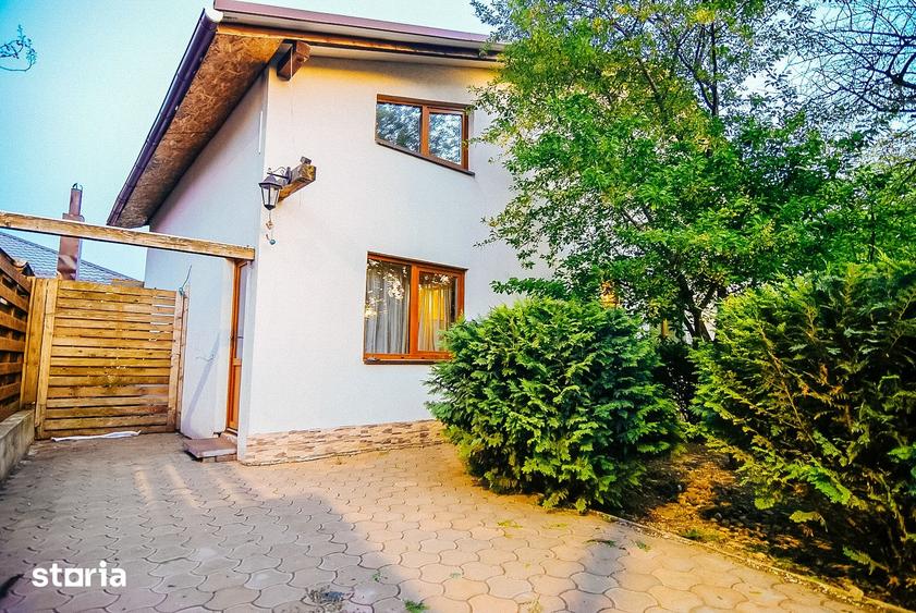 Casă cu 5 camere cu Teren 500 Mp în Odobești