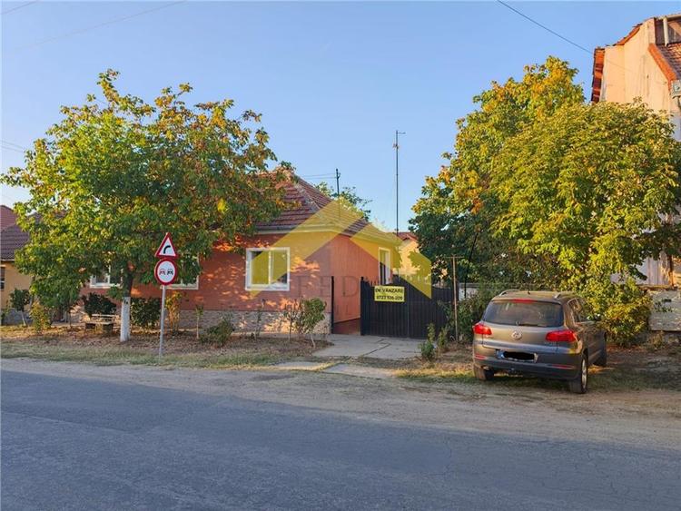 Casă individuală cu 5 camere cu Canalizare în Livada
