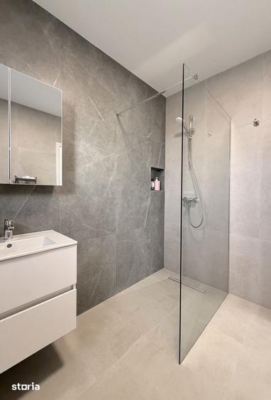 Apartament cu 4 camere în Ipotești
