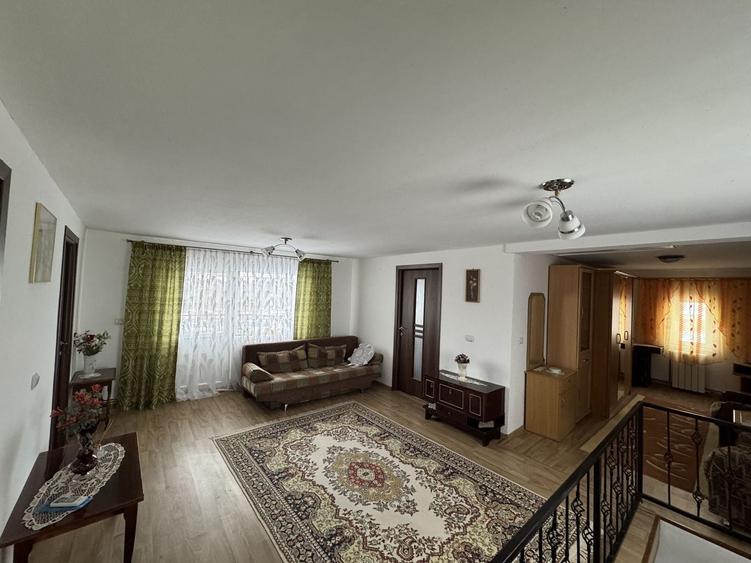 Casă individuală cu 5 camere cu Canalizare în Becicherecu Mic