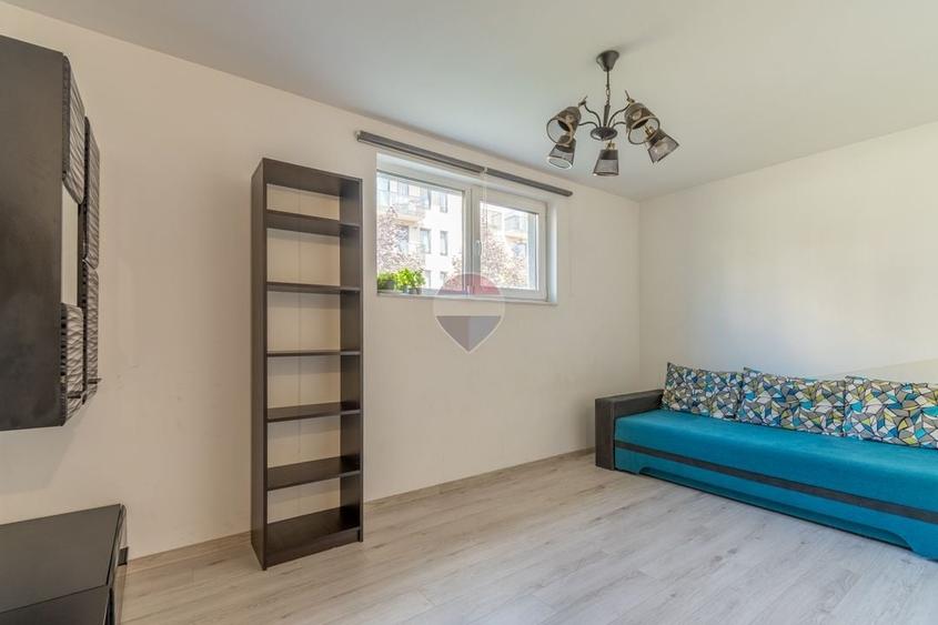 Apartament cu 3 camere decomandat, mobilat în Bună Ziua