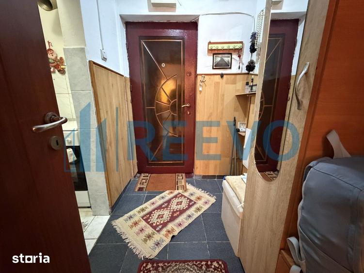 O garsoniera de 22 mp, situata la etajul 4, aflat pe strada Letea. - 13