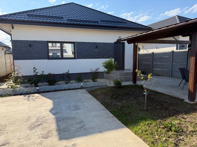 Casă individuală cu 4 camere cu Teren 345 Mp în Central