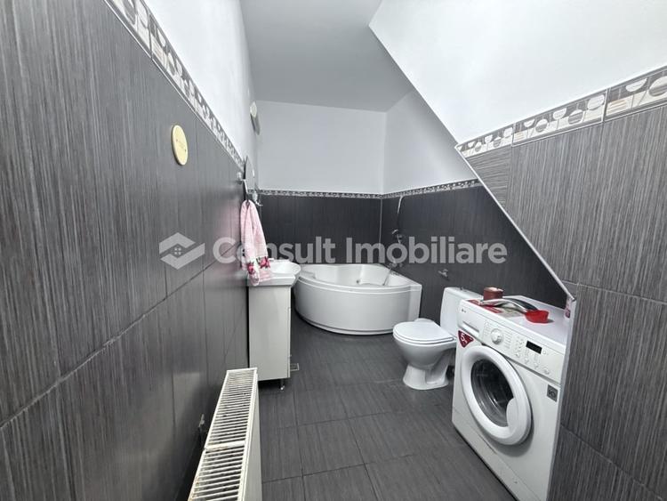 Duplex cu 4 camere cu Canalizare în Gruia