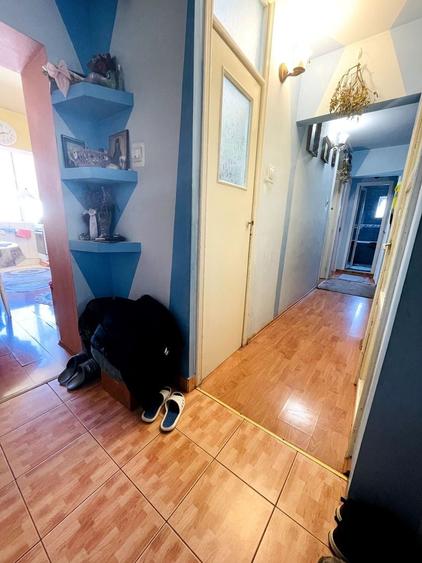 Apartament cu 3 camere decomandat, mobilat în Rogerius