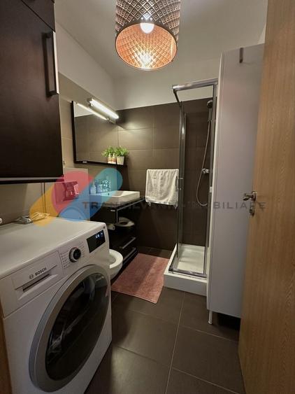 Apartament cu 3 camere semidecomandat în Bună Ziua