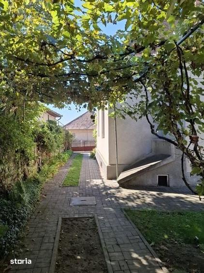 Casă cu 3 camere cu Teren 174 Mp în Central