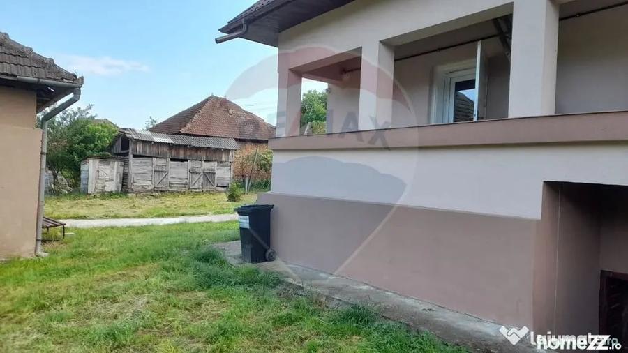 Casă cu 3 camere cu Teren 2500 Mp în Benesat