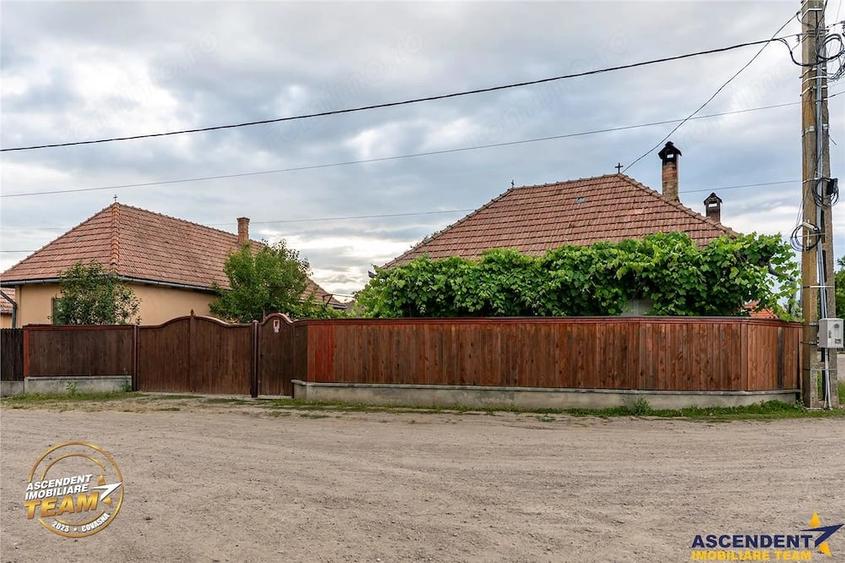 Casă cu 2 camere cu Teren 1123 Mp în Lunga