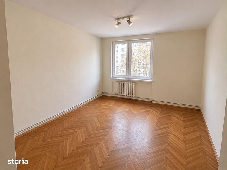 Apartament cu 3 camere decomandat în Tudor