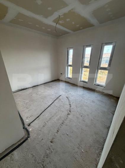 Casă individuală cu 4 camere cu Teren 120 Mp în Florești