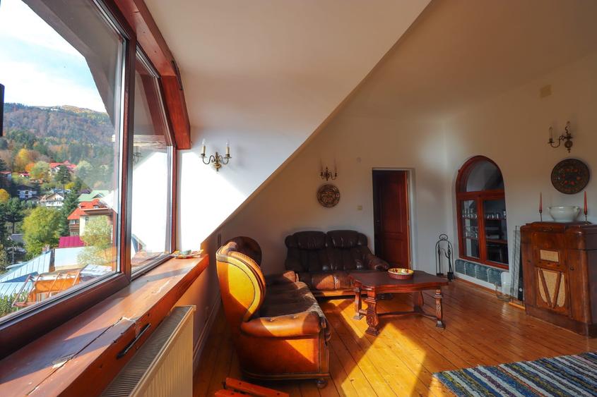 Apartament cu 6 camere decomandat în Furnica