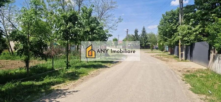 Teren de 1300 mp, în Țuțora