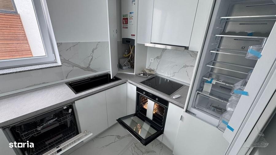 Apartament cu 3 camere decomandat în Cristian
