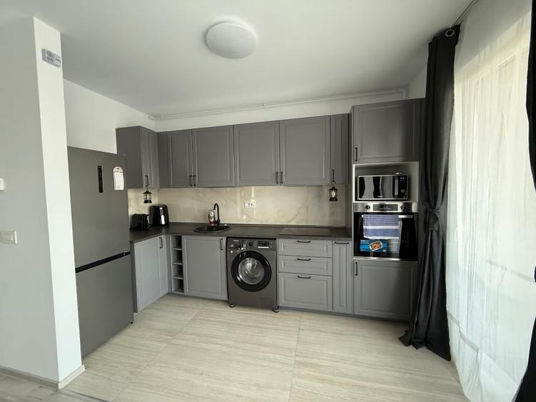 Apartament cu 2 camere decomandat, mobilat în Aradului