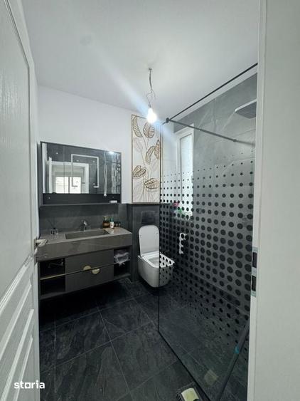 Casă cu 4 camere cu Teren 450 Mp în Rovine