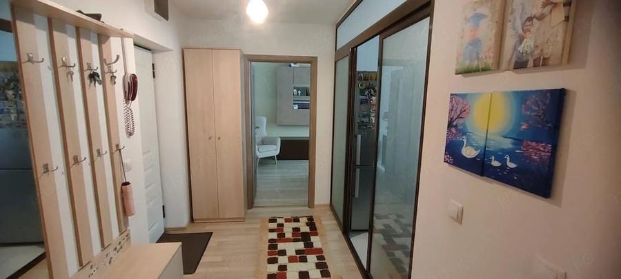 Apartament cu 3 camere decomandat în Tomești