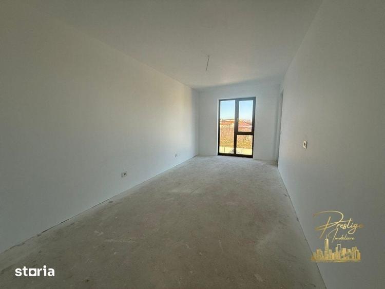Casă cu 4 camere cu Teren 235 Mp în Seleuș