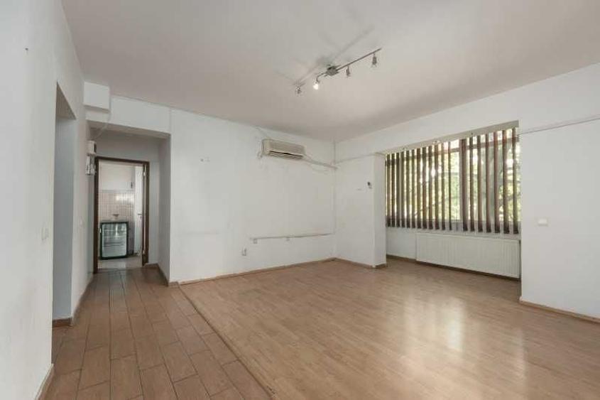 Apartament cu 3 camere decomandat în Mărășești