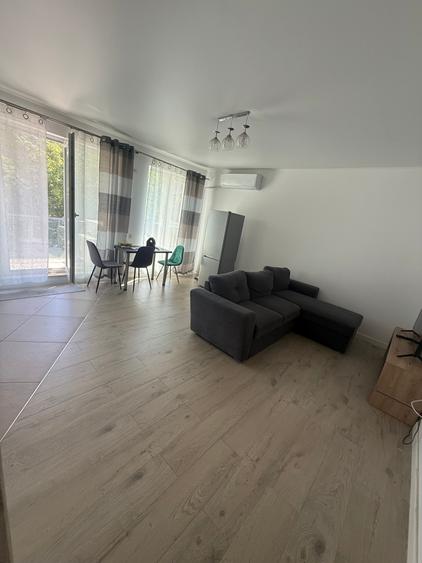 Apartament cu 3 camere decomandat în Mihai Bravu