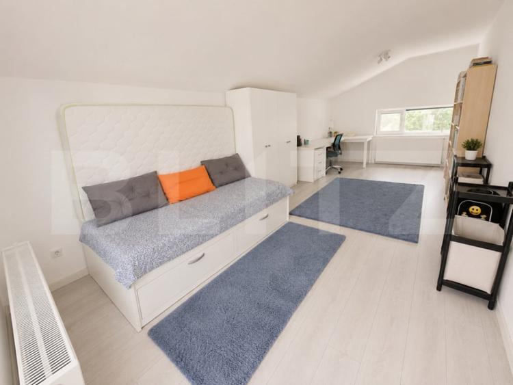 Casă cu 4 camere cu Teren 1458 Mp în Central