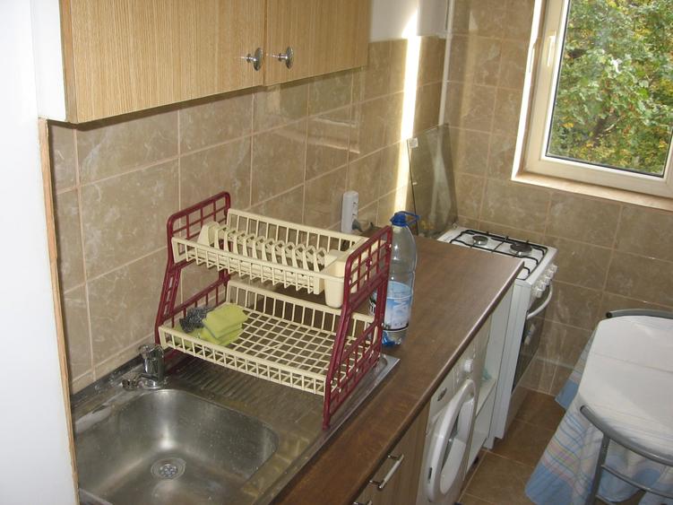Apartament cu 2 camere decomandat în Drumul Taberei