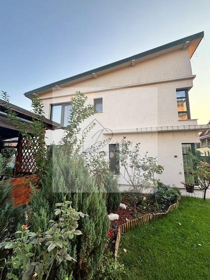 Casă individuală cu 5 camere cu Canalizare în Corbeanca