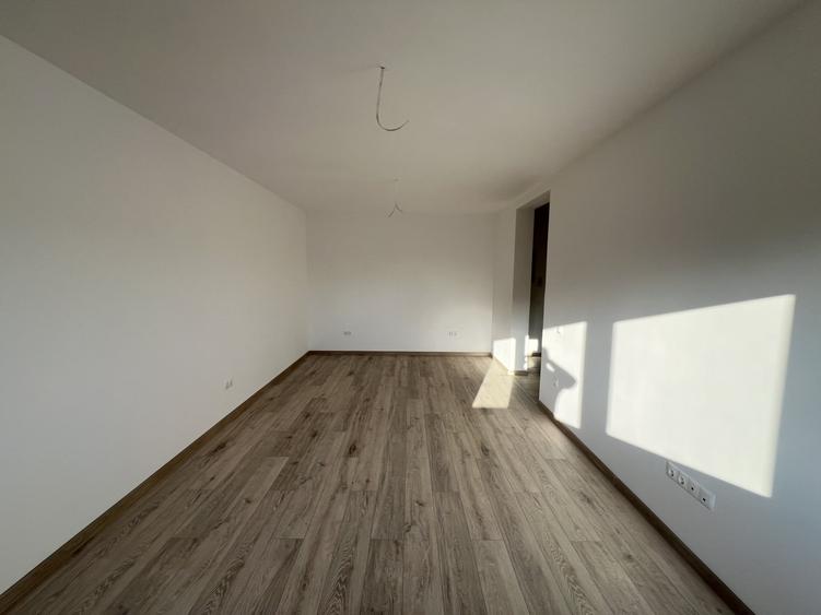 Apartament cu 2 camere decomandat în Sânpetru