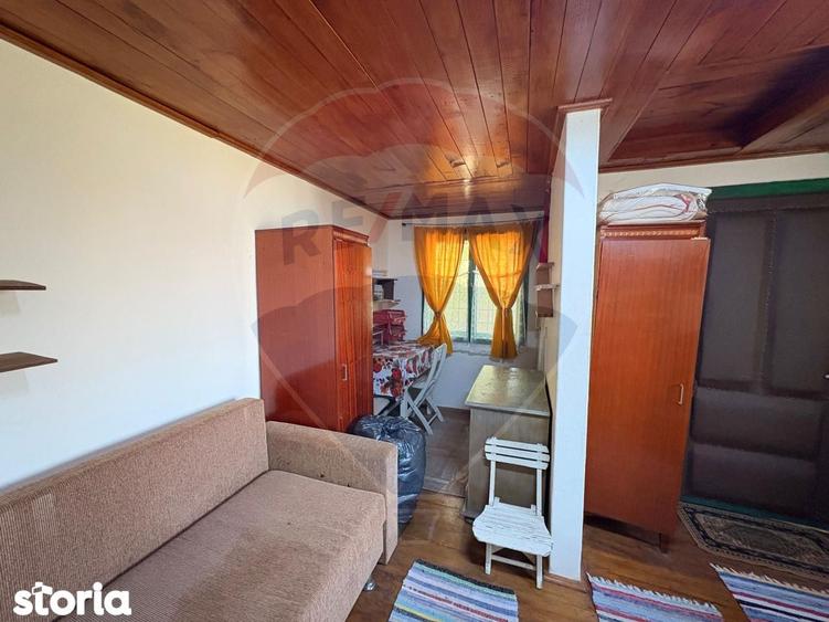 Teren de 589 mp, în Ghioroc