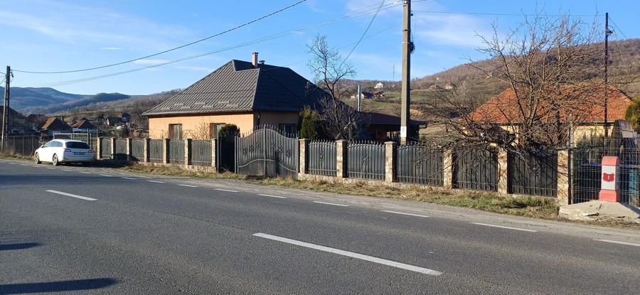 Casa cu anexe de vanzare - 6