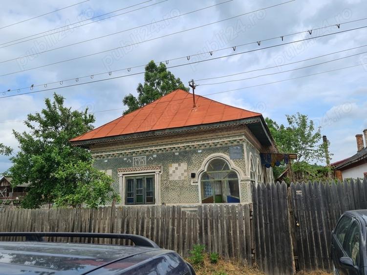 Casă cu 3 camere cu Teren 1000 Mp în Bulzești