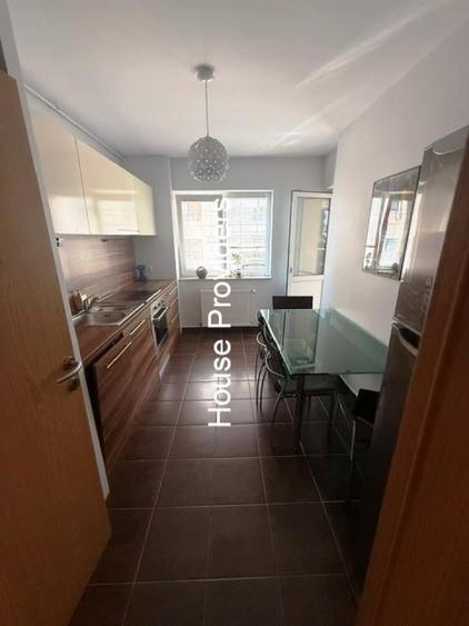 Apartament cu 3 camere, mobilat în Barbu Văcărescu