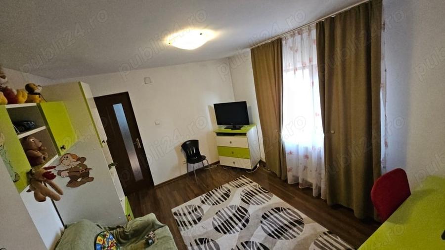 Casă cu 5 camere cu Teren 775 Mp în Central