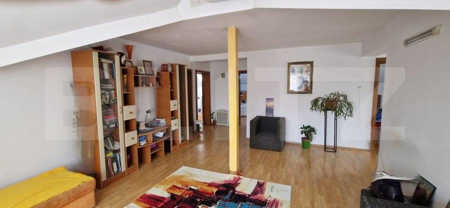 Casă individuală cu 7 camere cu Teren 700 Mp în Bordei